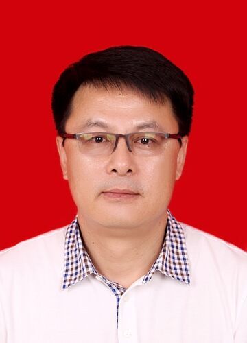 2013年6月,任中共清涧县委常委,清涧县人民政府副县长